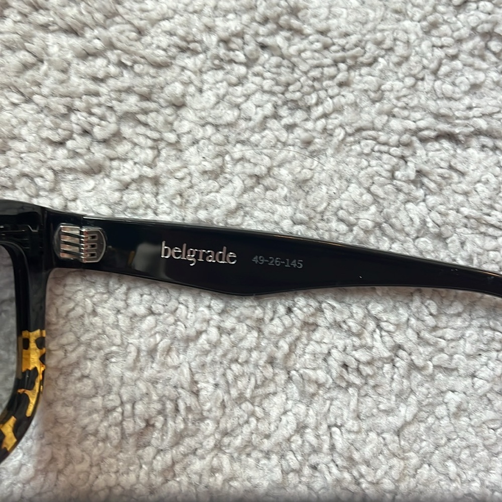 Valley Eyewear Black and Tan Sunglasses - Picture 2 of 3